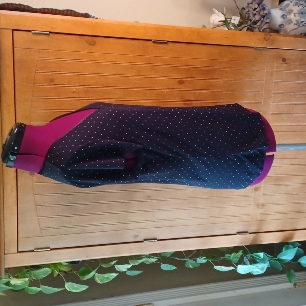 Essentials Basic Black Shell - Picture 5 of 6